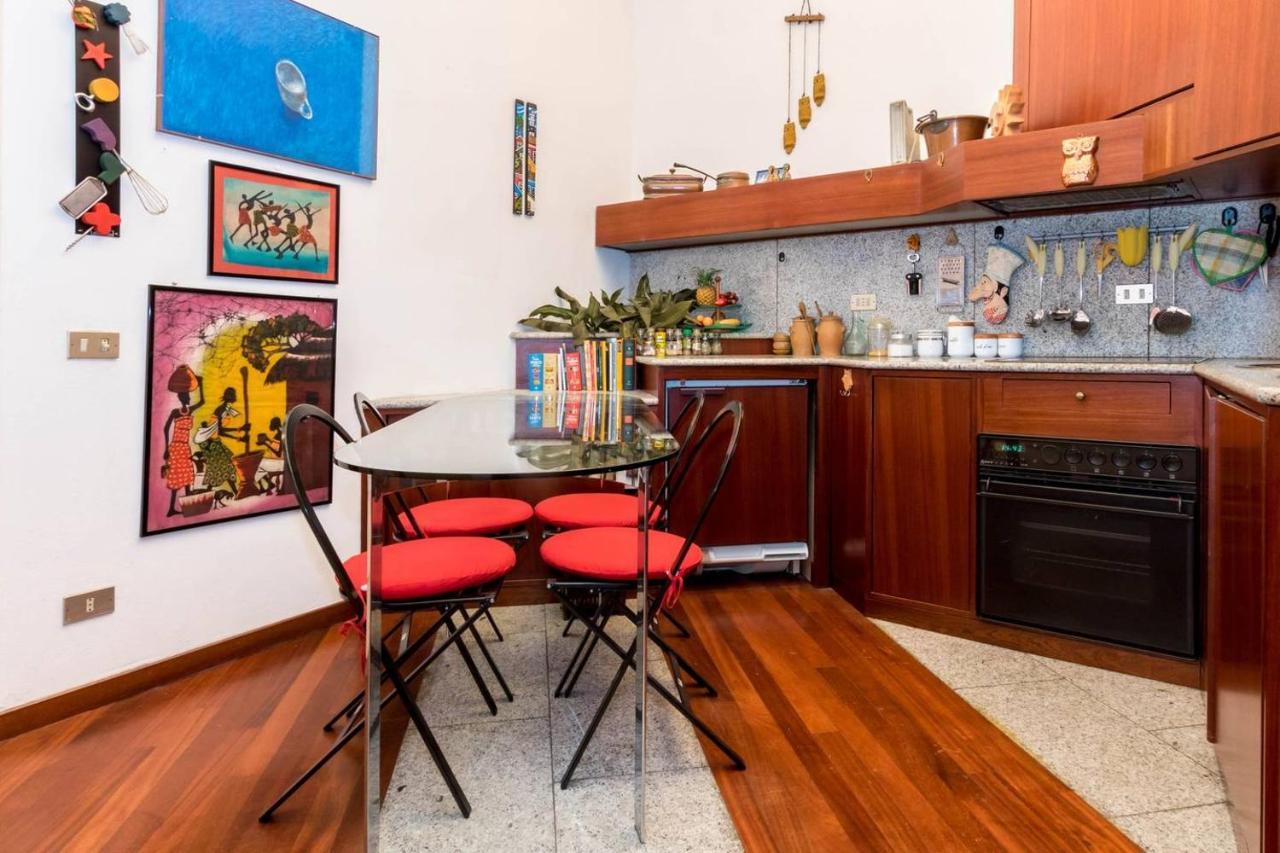 Joivy Charming Apt With Terrace In The Very Heart Of Milan Luaran gambar